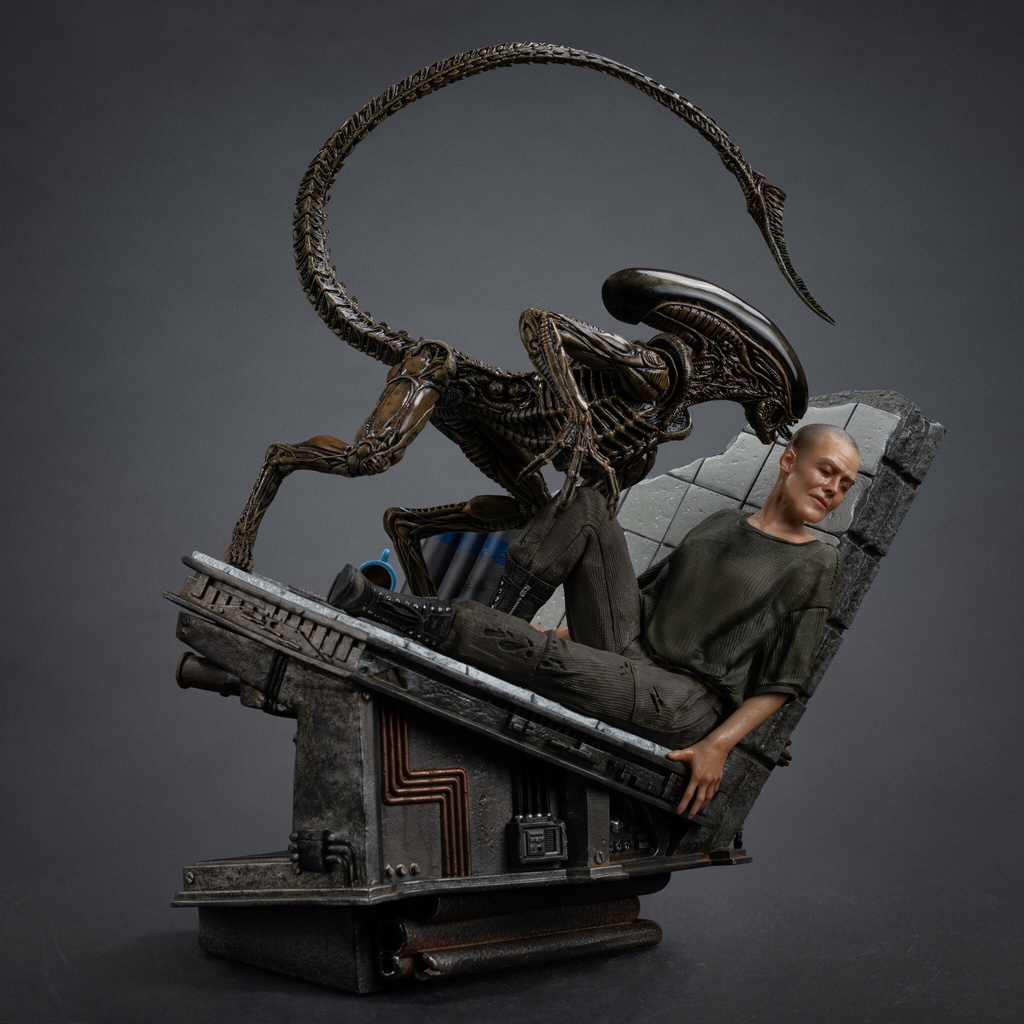 Alien 3 Art Scale Statue 1/10 Ellen Ripley and Dog Alien ... | Planet ...